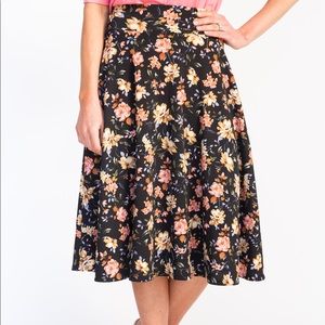 Size Large Midi Skirt